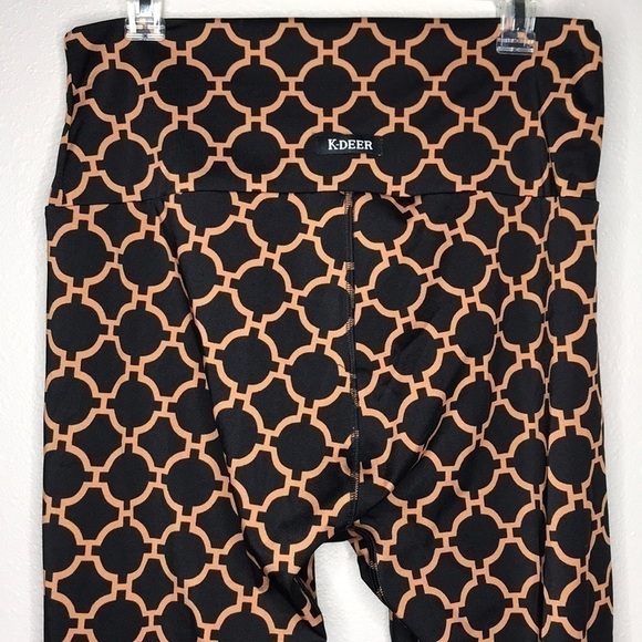 K-DEER Black Gold Geometric Capri 3XL 23" Inseam - Picture 3 of 8